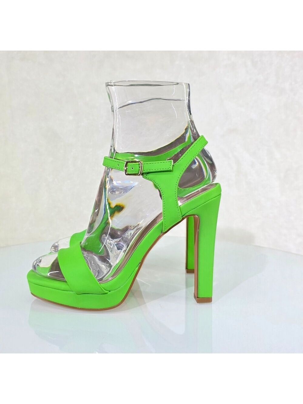 NIB Pretty Lime Green Faux Leather High Heels Ankle Strap Open Toe Sandals Shoes